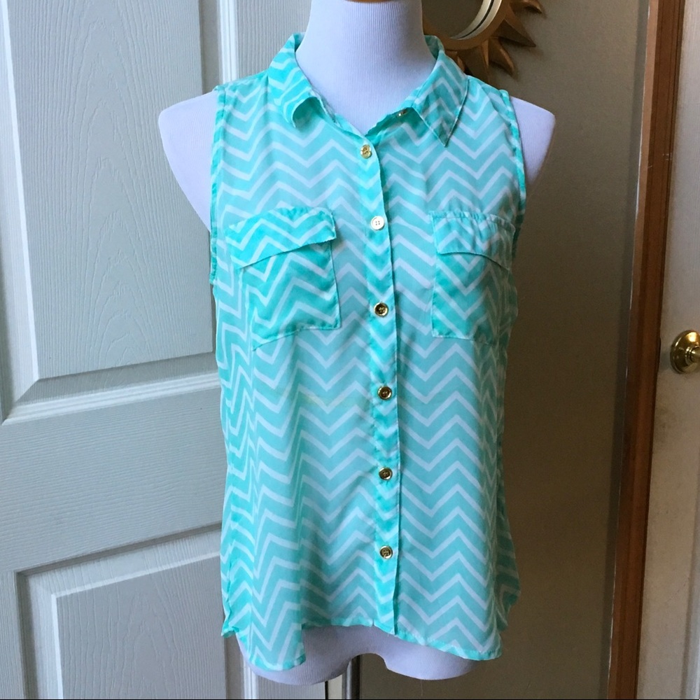 Sleeveless Shirt